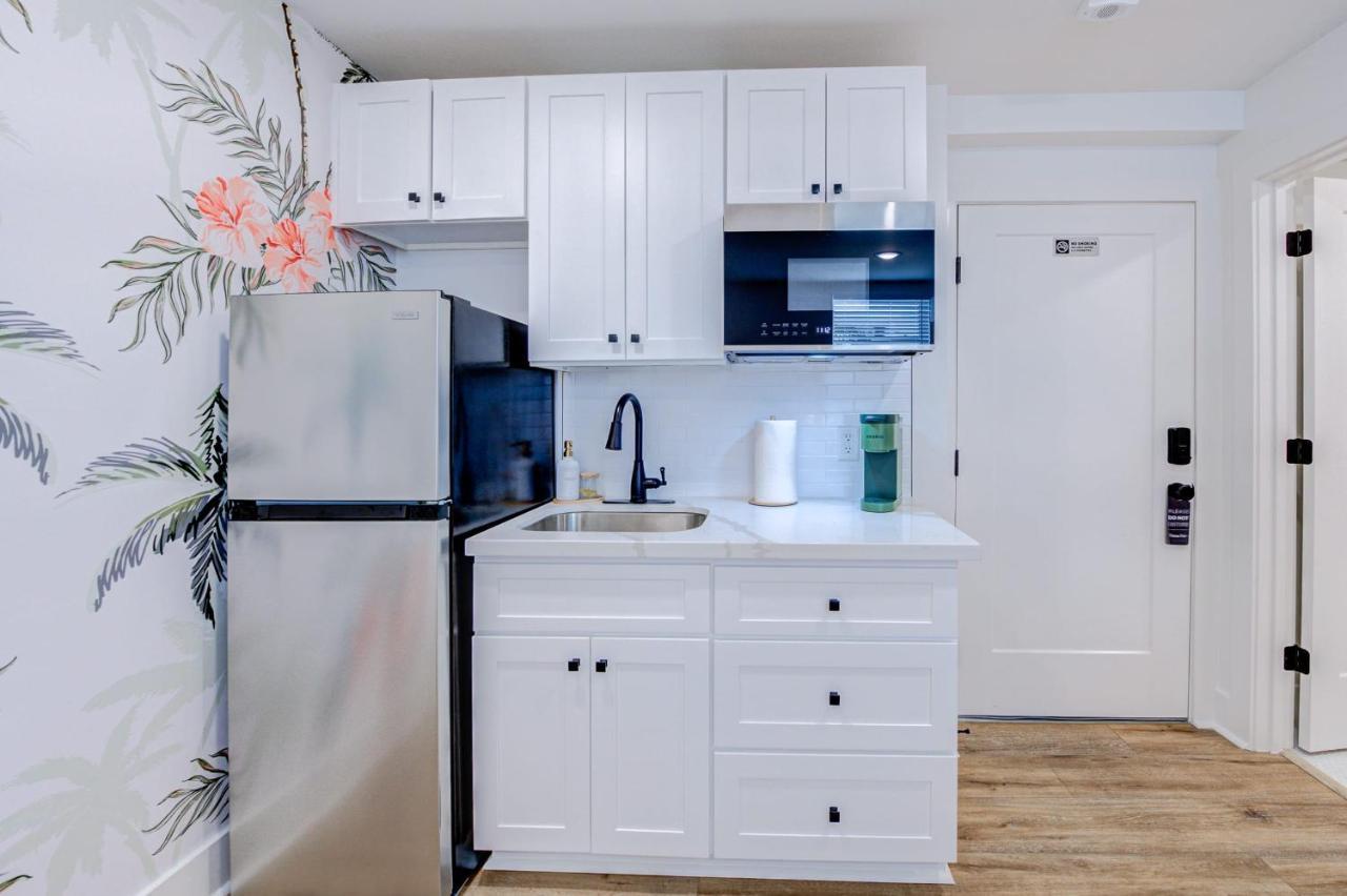 In Living Coral Studio Apartment Galveston Exterior photo