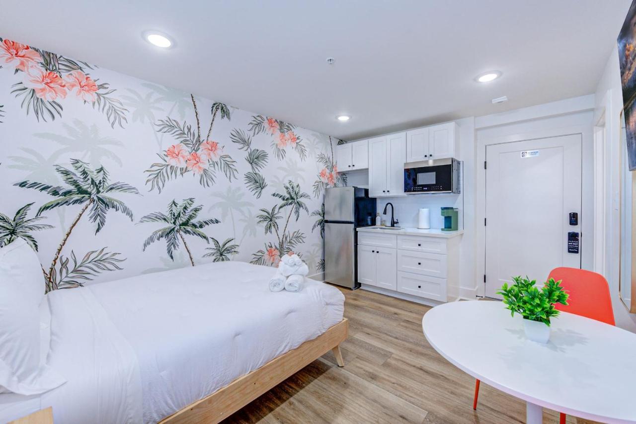 In Living Coral Studio Apartment Galveston Exterior photo
